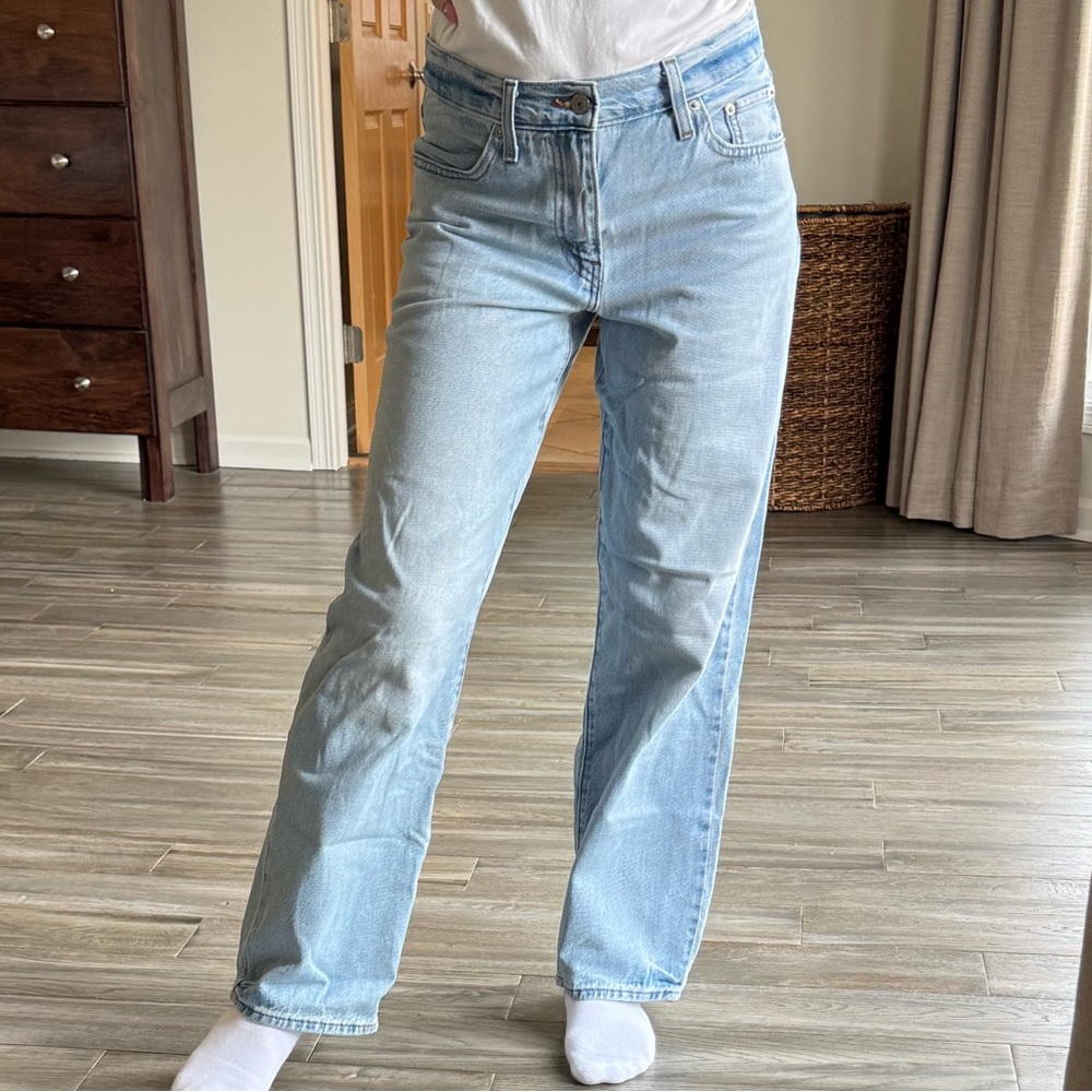 Levi’s Baggy Dad jeans